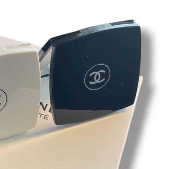 Chanel Black Double Facete Compact Mirror - New in Box - Picture 3 of 4